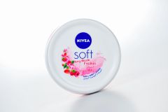 Nivea Soft Cream Berry Blossom Pink 100ML